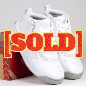 [SOLD] Billy Footwear - White BILLY sport hoop athletic sneakers